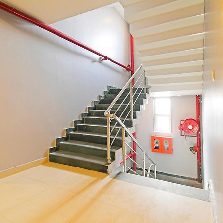 ホテル Super Townhouse Mancheswar Industrial Estate ブバネーシュワル エクステリア 写真