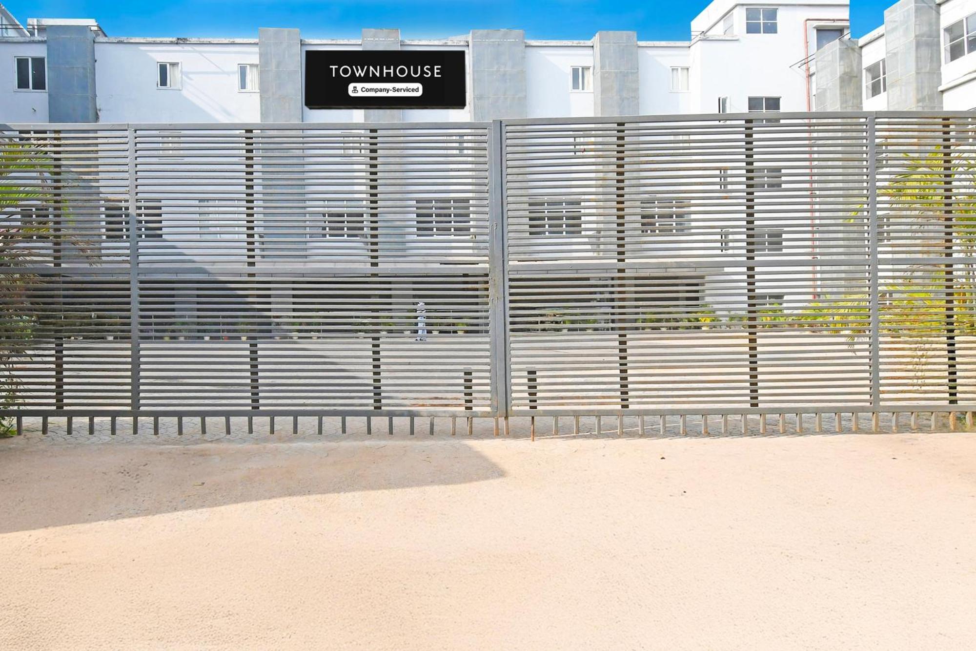ホテル Super Townhouse Mancheswar Industrial Estate ブバネーシュワル エクステリア 写真